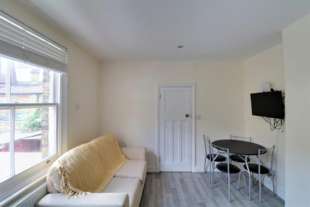 Replingham Road Apartment London Ngoại thất bức ảnh